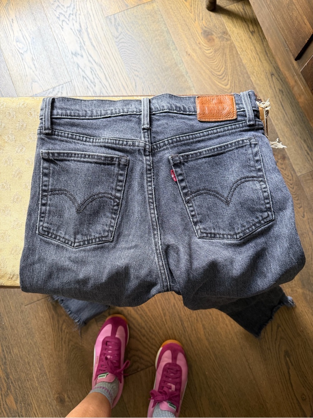 Levi's Women's Charcoal Gray wedgie straight Jeans with Leather Waist Patch